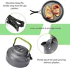 Um conjunto de 12 peças de utensílios de cozinha para camping, incluindo panelas, frigideiras e um fogareiro portátil, ideal para trilhas, piqueniques e atividades ao ar livre. Vem com um copo, garfo, colher e faca. Cor: cinza.