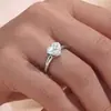 Anel de Coração Simples em Prata S925 com Moissanita Novo Estilo Transfronteiriço Anel de Coração Exquisito para Mulheres Leve Luxo Diário Venda Direta da Fábrica