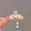 Horquilla de mariposa de metal para mujer, elegante, de alta gama, con borlas para el cabello, accesorio para el cabello 2025, nuevo clip para sujetar la parte posterior de la cabeza.