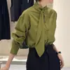 Nova Camisa Elegante de Gola Alta com Fita, Manga Longa, Botão Único, Corte Solto Emagrecedor, Top Básico para Mulheres, Outono 2025, Primavera