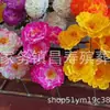 Flores al por mayor para el Festival Qingming: Ramos de Crisantemos, Cadenas de Flores y Pequeñas Coronas de Tela de Seda para la Adoración de Ancestros