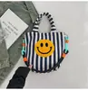 Bolsa de Ombro Listrada Smiley Face Bolsa para Mãe e Bebê Grande Capacidade Bolsa Transversal Casual Estudante Bolsa de Tutoria Bolsa de Mão Literária Fofa