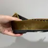 Primer encuentro de la temporada, altura aumentada en 4 cm ~ Retro francés estampado de leopardo lazo boca baja suela blanda para ir al trabajo punta cuadrada temperamento zapatos de vestir