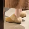 Chinelos Birkenstock Fofos com Salto Escondido de 5cm para Mulheres, Uso Externo, Novo Estilo 2026, Outono/Inverno, Sola Grossa, Bico Fechado, Chinelos de Algodão Peludos