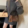 Bolso Sencillo con Diseño de Cesta de Verduras para Mujer, Nuevo Versátil Bolso de Hombro y Cruzado Primavera 2026, Bolso Cubo de Lujo Ligero para Madre e Hija