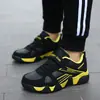 Zapatos para Niños 2026 Primavera/Otoño Zapatos Deportivos Infantiles Zapatos de Moda para Niños Combinables Suela Ligera y Suave Superficie de Cuero Zapatos Deportivos para Niños