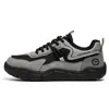 Tenis casuales transpirables de malla para hombre, con puntera ancha, adecuados para primavera y otoño, diseño moderno, suela gruesa, duraderos, antideslizantes y de corte bajo.