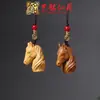 Yiming Xianyuan Sândalo Vermelho Signo do Zodíaco Cabeça de Cavalo Pingente de Corrente para Celular Yiming Xianyuan Sândalo Esculpido Cavalo Pingente de Chaveiro