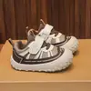 Sapatos Casuais Infantis 2026 Outono Novo Estilo Versátil Respirável Sapatos Casuais para Meninas Leves Confortáveis Sapatos Esportivos para Meninos