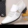 Otoño 2023 nuevo zapatos formales de cuero para hombre zapatos casuales blancos de punta fina estilo británico sin cordones 5755