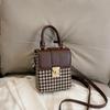 Bolsas de Design de Nicho Estilo Francês 2026 Primavera Novas Bolsas Femininas Tendência Mais Vendidas Bolsas Transversais Bolsa de Celebridade da Internet Bolsa Quadrada Pequena