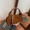 Colección de otoño 2026 transfronteriza: bolso de hombro elegante con pliegues, un bolso cruzado versátil y casual perfecto para ir al trabajo, y un bolso de mano sencillo