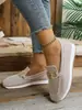 Nuevos zapatos deportivos de mujer de talla grande para comercio exterior, zapatillas planas de moda de cuatro estaciones con hebilla metálica wish
