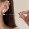 Aretes de mariposa de cristal degradado azul hielo sal de mar de verano, diseño nicho, aretes Mori de perla de imitación, aretes de alta gama