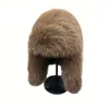 Nuevo Sombrero Lei Feng de Otoño e Invierno, Sombrero con Protección para las Orejas de Piel Sintética de Zorro, Engrosado y Forrado de Felpa, Cálido y a Prueba de Viento, Sombrero para Mujer, Disponible para Venta al por Mayor