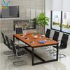 Venta al por mayor, escritorio de negociación simple, muebles de oficina, mesa de conferencias de madera maciza, mesa de capacitación moderna y simple.