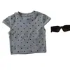 Camiseta de Verano de Manga Corta para Niñas Bebés Niños Marca de Moda Estilo Coreano Ajustada Corta con Lunares Hombros Descubiertos Top Nuevo Estilo 2026