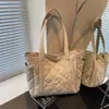 Bolsa Tote Commuter Casual y de Moda para Mujer 2025 Otoño Nueva de Alta Calidad Ligera Versátil de un Solo Hombro para Llevar Debajo del Brazo
