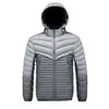 2026 Nueva Chaqueta Ligera de Algodón con Capucha para Hombre Corte Delgado Abrigo Cálido Invierno Color Bloqueo Tendencia Ropa de Algodón Suministro Transfronterizo