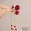 Pinza para el pelo de rosa roja para mujer 2024 Año Nuevo Pinza para el pelo de estilo antiguo de alta gama para la parte posterior de la cabeza Pinza de tiburón para novia Accesorios para el cabello
