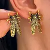 Anillo de escarabajo de metal creativo Europa y Estados Unidos comercio exterior nuevo anillo de dedo de insecto de dibujos animados personalizado anillo de cola geométrico para damas