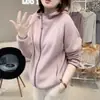 Nova jaqueta com capuz casual e versátil para outono e inverno feminino, com forro de fleece espesso, quente e à prova de vento.
