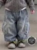 Conjunto de tres piezas súper elegante para niño de otoño e invierno: suéter de punto para niños pequeños, pantalones de chándal forrados de polar para bebés, ropa infantil coreana