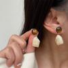 Brincos de âmbar estilo salão estilo preguiçoso para pausa para o chá brincos irregulares geométricos de resina brincos retrô de caramelo brincos da moda