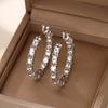 Pendientes redondos de gran círculo con personalidad transfronteriza para mujer, pendientes de diamantes con destellos simples de temperamento de alta gama, pendientes de moda que combinan con todo, europeos y americanos