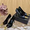 Elegantes Saltos Altos Metálicos de Bico Quadrado para Mulheres, Novo Modelo 2025, Boca Rasa Preta, Scarpins Stiletto Sexy e Estilosos para Mulheres
