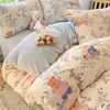 Juego de Cama de Cuatro Piezas Estampado de Vellón de Leche Fresco y Sencillo Otoño e Invierno Cálido Sábana Plana Sábana Ajustada Juego de Tres Piezas Dormitorio Funda de Edredón Individual Engrosada