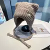 Bonito Sombrero Lei Feng con Orejas de Gato para Mujer, Otoño Invierno, Cálido, Protección para los Oídos, Gorro Tejido que Hace que la Cara se Vea Más Pequeña, Versátil, Gorro de Lana para la Cabeza, Moderno