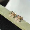Corrente para Clavícula de Trevo com Pétalas de Trevo Banhada a Ouro 18K Vanjia, Pingente de Flor Única de Luxo Leve, Anel de Flor