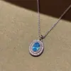 Collar Colgante Azul Brillante para Mujer 2026 Nuevo de Gama Alta Lujo Ligero Cadena para Clavícula Accesorios