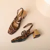 Sapatos Mary Jane Sapatos de Salto Médio Grosso Novo Estilo 2025 Tira no Tornozelo Bico Quadrado Sandálias de Salto Alto Femininas 32-48 Sapatos de Exportação