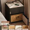 Nova mesa de cabeceira inteligente com cofre embutido, um armário de cabeceira multifuncional para uso doméstico, design moderno e minimalista