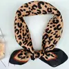 Moda Estilo Francês Primavera e Outono Nova Chegada Arco Pequeno Lenço Quadrado Verão Feminino Anti-Seda Decorativo Pequeno Lenço De Seda Faixa De Cabelo Tie Bag