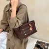 Bolsa de Gran Capacidad para Mujer 2026 Nuevo Estilo Nicho Versátil para Viajar al Trabajo Bolso Tote Súper Caliente Elegante Casual Bolso de Hombro Cruzado