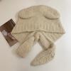Gorro de lana cálido con bufanda de oso para mujer, otoño e invierno 2024, nuevo gorro de punto resistente al frío y con protección para las orejas.