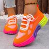 Novos Sapatos Casuais de Malha Respirável Coloridos de Tamanho Grande Europeus e Americanos Populares para Mulheres, com Cadarços