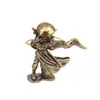 Río Frío Sombra Solitaria Caballero de Latón Mascota de Té Vagabundo Solitario del Jianghu Espadachín Personaje Retro Wuxia Mini Adorno de Cobre para Escritorio