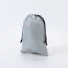En Stock Personalizable Logo Almacenamiento A Prueba de Polvo Transpirable Engrosado Viaje Bolsa con Cordón Gran Capacidad Poliéster Impermeable