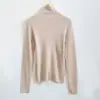 [No se aceptan devoluciones ni cambios en artículos con descuento] Suéter de capa base sin costuras, de una sola pieza, de cuello alto, delgado, 100% lana para mujer, tejido ajustado y que realza la figura