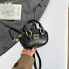 Bolsa de Boliche Mini Portátil Transfronteiriça para Mulheres Outono e Inverno 2025 Nova Bolsa Quadrada Pequena Retro Diária Versátil para Ombro e Transversal