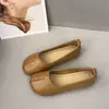 Zapatos cómodos retro de imitación de punta dividida, suela blanda, estilo abuela para mujer, modelo otoño 2026, slip-on ligeros, estilo coreano, zapatos bajos casuales