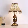 Lámpara de Mesa Estilo Europeo Lámpara de Mesita de Noche para Dormitorio Opcional Regulable Hogar Retro Luz Cálida Simple Moderna Creativa Enchufable