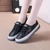 Grulla de Almohada Blanca Persona Perezosa Zapatos Blancos Pequeños Mujer 2026 Primavera Otoño Nuevo Estilo Suela Plana Suela de Goma Suela Suave Cómodos Sin Cordones Transpirables