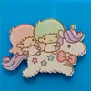 Broche de Acrílico Estrellas Gemelas Harajuku Insignia de Dibujos Animados Accesorios para Bolsos Estilo Carcasa de Teléfono DIY Lazo