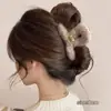 Pinza de garra de felpa para otoño e invierno, estilo elegante, para cabello fino en la nuca, pinza para el cabello de tamaño mediano para mujer, accesorio para el cabello tipo pinza de tiburón