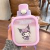Taza para sorber infantil de dibujos animados de aspecto elegante Sanrio, portátil, cuadrada, con correa para exteriores, taza de agua, linda cantimplora para estudiantes
